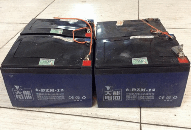 Acquy xe máy điện bị phồng