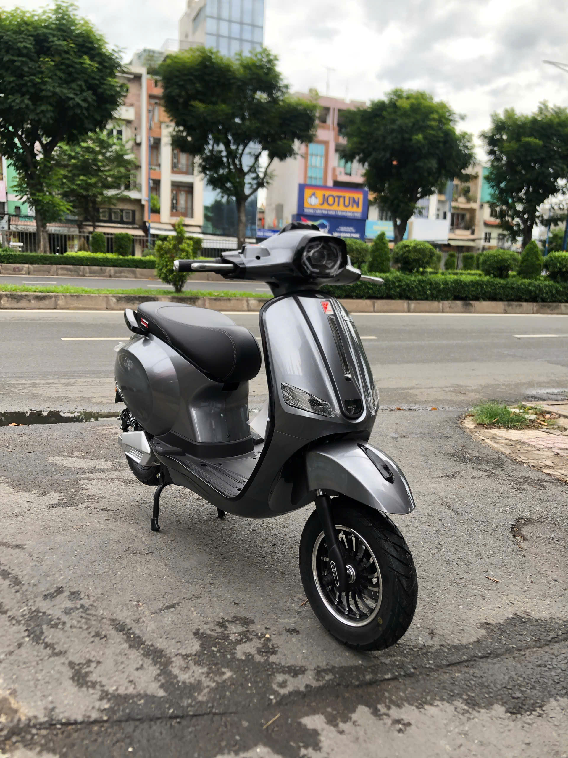 Hàng trăm ngàn xe xăng sẽ đi về đâu khi lệnh cấm được triển khai tại TP.HCM và Hà Nội?