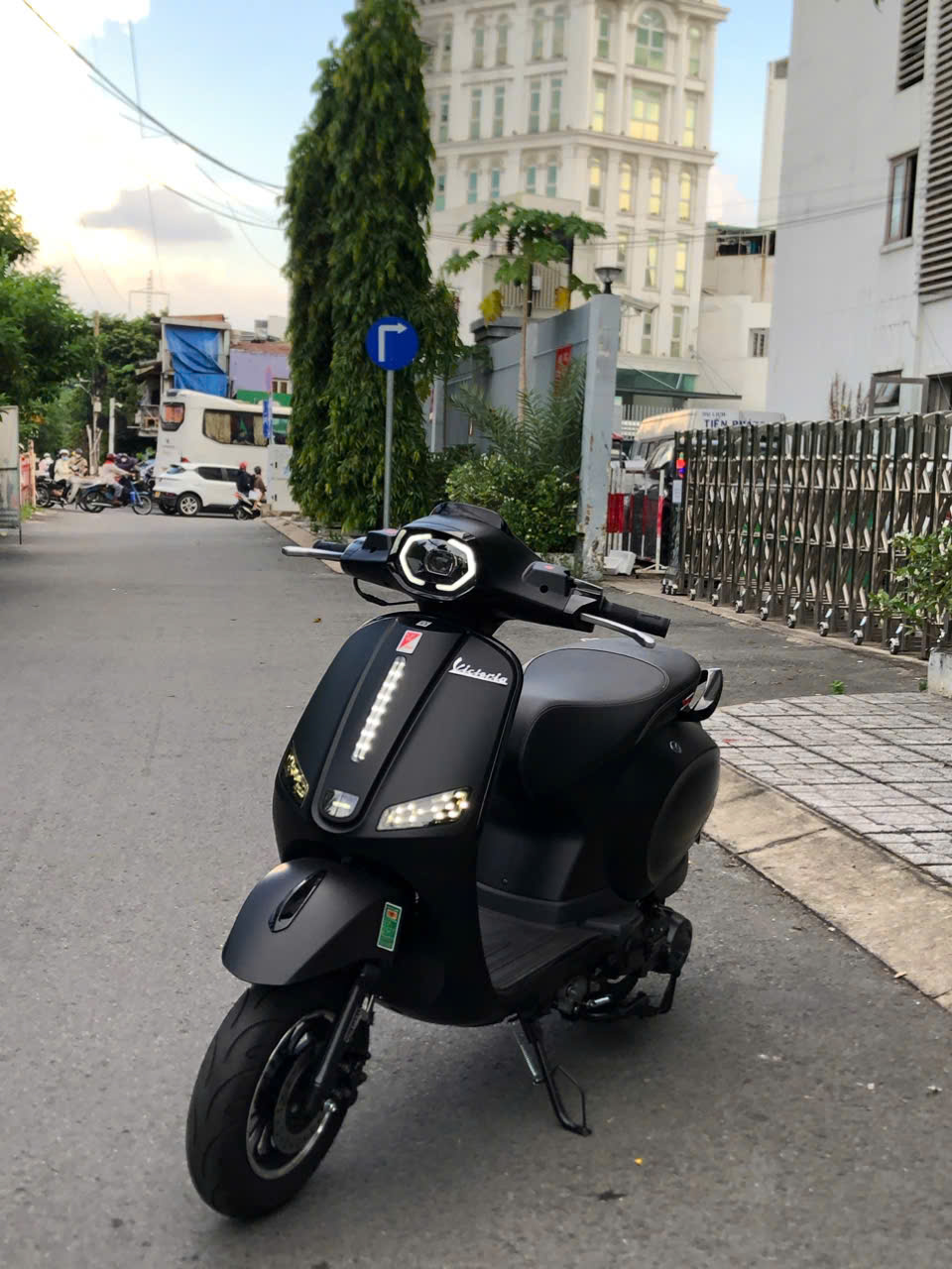 Đau Đầu Chọn Xe Cho Con Lên Cấp 3: Xe Ga 50cc Hay Xe Điện – Bài Toán Khó Của Phụ Huynh Việt