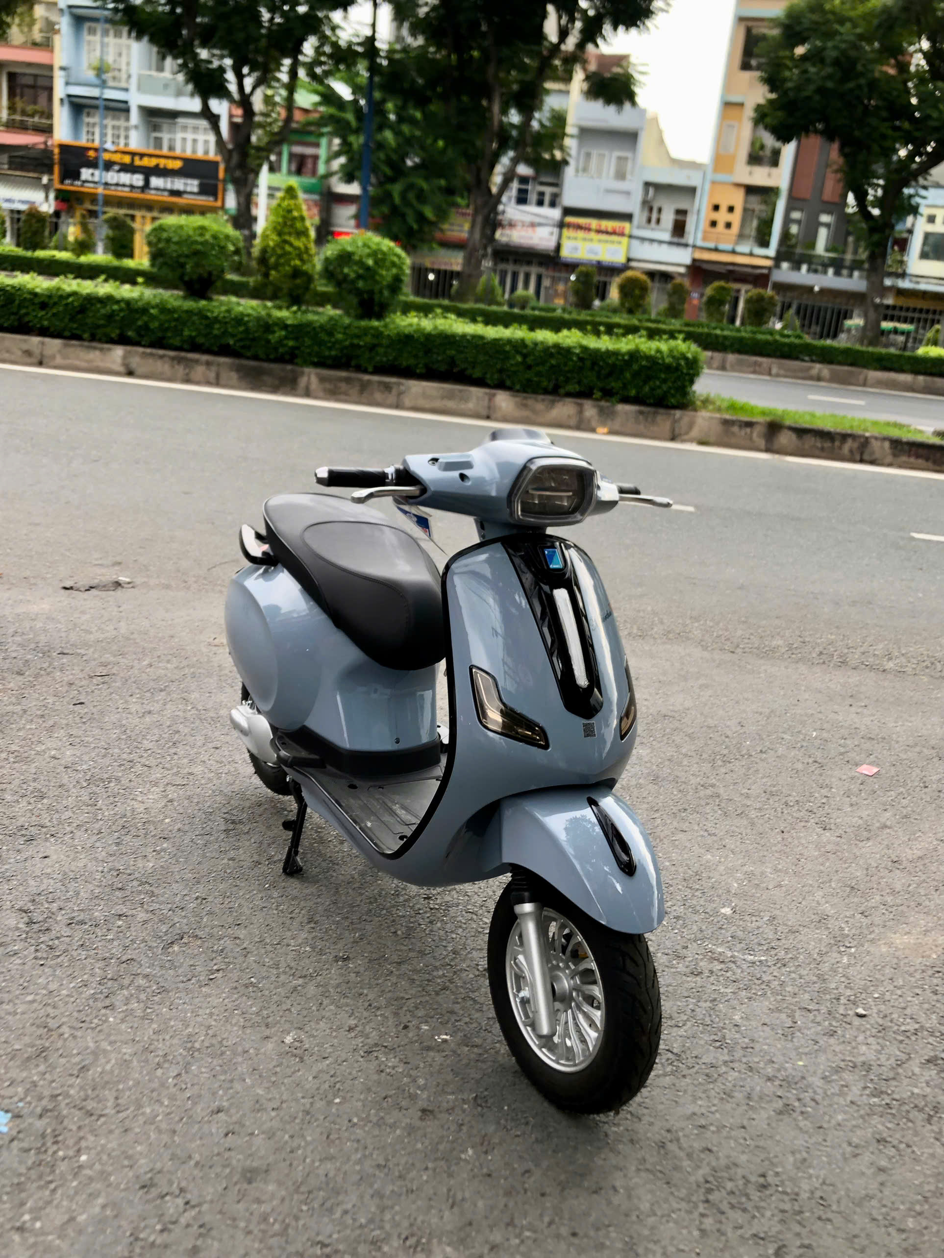 Đau Đầu Chọn Xe Cho Con Lên Cấp 3: Xe Ga 50cc Hay Xe Điện – Bài Toán Khó Của Phụ Huynh Việt